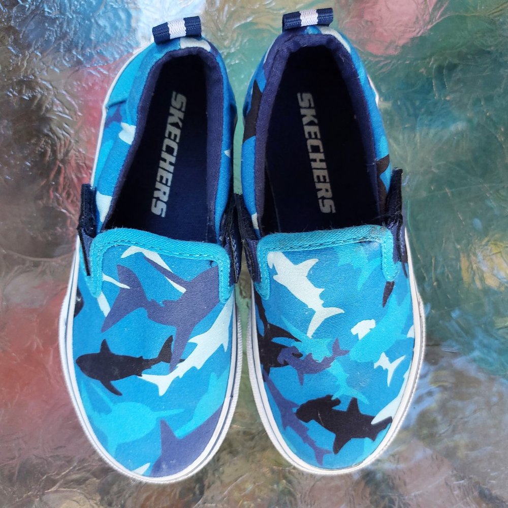 Kids Skecher Canvas Slip-On Camo Shoes - Picture 4 of 8